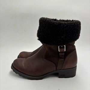 UGG Women’s 9 Brown Leather Bellvue II Mid Shearling Lined Heeled Boots